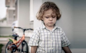 Mỗi đứa trẻ đều có những điểm sáng và những đặc điểm, ưu điểm riêng. Cha mẹ có thể so sánh sự tiến bộ của con mình hôm nay với ngày hôm qua, sự tiến bộ của con với những thất bại.